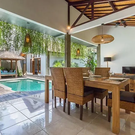 Pulesari 3 Bedrooms Seminyak Extérieur photo