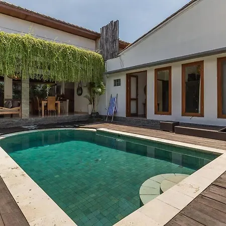 Pulesari 3 Bedrooms Seminyak Extérieur photo