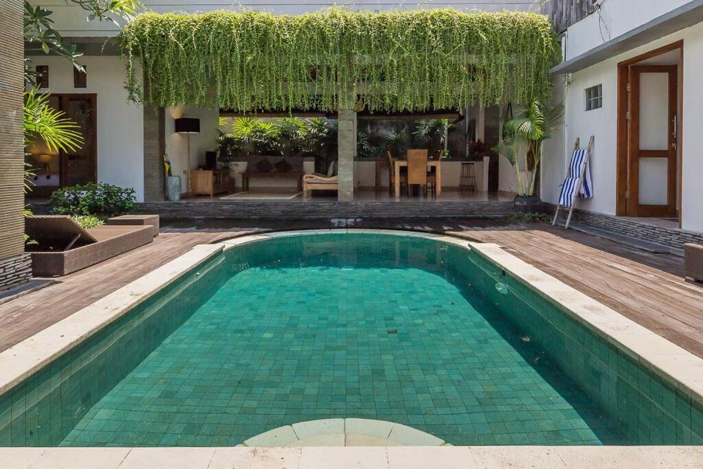 Pulesari 3 Bedrooms * Seminyak