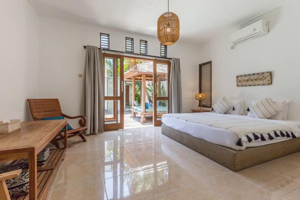 Pulesari 3 Bedrooms Villa Seminyak